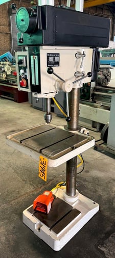 20" Willis #20VS, single spindle drill, variable speed, 150-2000 RPM, 22" x 19-1/2" table, emergency stop, 2