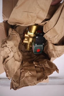 New in box asco jkf8344g074 solenoid valve t 120/60 110/50 4 way stock g512