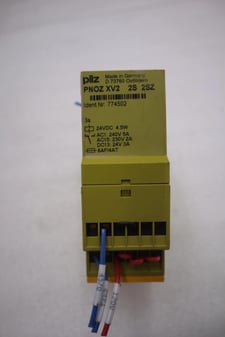 PILZ 774502 PNOZ XV2 Safety Relay STOCK K-2978