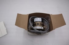 NEW IN BOX GEMS SENSORS RFS SERIES 156268 Liquid Flow Switch STOCK H35A