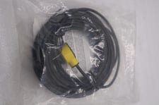 New banner t18-2vplp-9m/ t182vplp9m photoelectric sensor polarized stock h1111