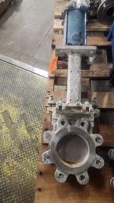DeZURIK PNUEMATIC Gate Valve Size 4 316 Stainless Stock PF209