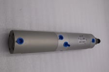 Suplus never used - smc pneumatic cylinder cdg1ybn50-50-dun03679 stock 5310