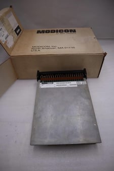 New in box schneider electric as-b233-501 / asb233501 stock g378