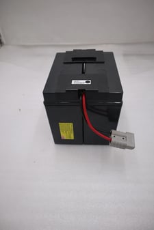 New schneider electric apc rbc7 non-spillable battery 17ah 12 vac stock h68