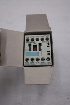 New Siemens 3RH1122-1BB40/ 3RH11221BB40 Contactor STOCK H81A