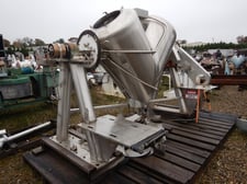 20 cu.ft. Patterson, Stainless Steel Jacketed V-Blender, 30 psi @ 250°F Jacket, On Stainless Steel Bar, 1984