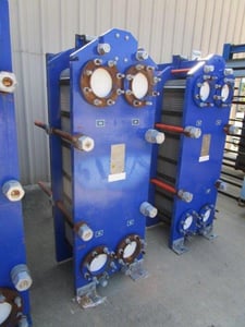 185 sq.ft., Alfa-Laval #M15-MFG, Stainless Steel Plate Heat Exchanger, Vertical, Carbon Steel Frame, (80) 0.5