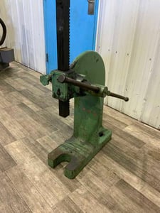 4 Ton, Famco #3-1/2, arbor press, 9 throat, ram actuation hand lever, 60:1 ratio