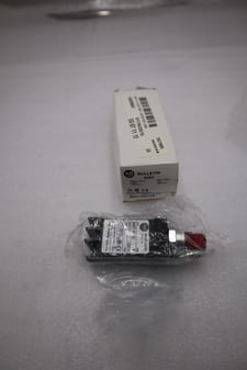 Allen-Bradley bradley 800t-qs12r / 800tqs12r (new with box) stock g696a