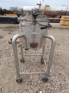 8 gallon Lee Industries, Inc. #30LUTBT, Portable Stainless Steel Reactor, 16" diameter x 6" Straight Side