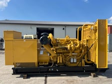 800 KW Caterpillar #3412D, diesel generator set, open skid, 277/480 Volts, 153 hours, 2004