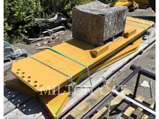 Caterpillar 725C SCISSOR TAILGATE, Body, S/N: MC-000094427, 2022