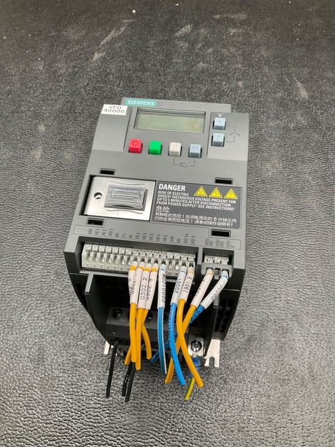 Siemens 6sl3210-5be13-7cv0 sinamics v20 inverter drive 0.37kw 3ph 400v used