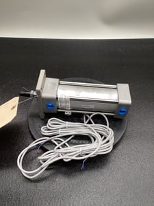 Smc ncda1f200-0400-a53l tie rod air cylinder used