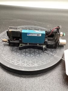 Mac 48b-bua-000-geua-1ge solenoid valve 24vdc 120psi used