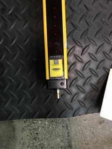 Banner slsce30-1500q8 + slscr30-1500q8 light curtain set used