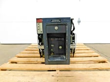 800 Amps, General Electric, AKR-6D-30, low volatage power circuit breaker, 635 Volts