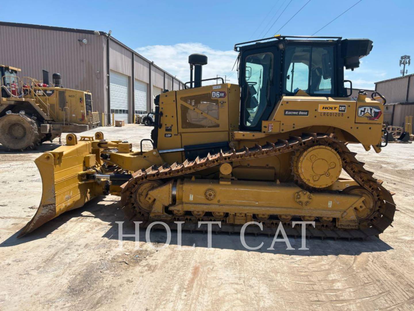 Caterpillar D6XELGPVP3, Crawler Dozer, 782 hours, S/N: LRG01208, 2024
