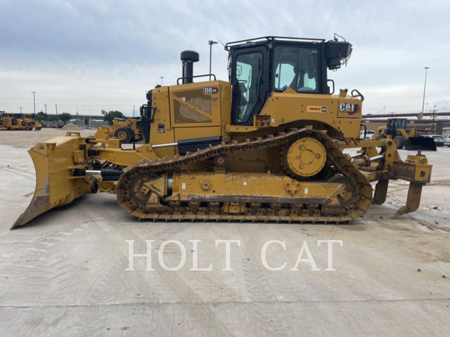 Caterpillar D6XELGPVP3, Crawler Dozer, 2705 hours, S/N: LRG01198, 2024
