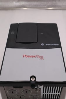 NEW Allen-Bradley PowerFlex 70 20AD011A0AYNANC0 No HIM AC Drive STOCK 2497