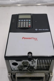 Allen-Bradley PowerFlex 70 20AB015A0AYNANG0 MFG. 2016 AC Drive STOCK 2441