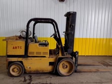 12500 lb. Caterpillar #T1250, LP-gas forklift