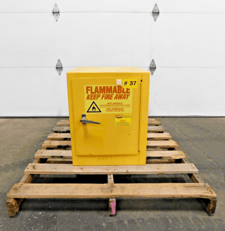 Eagle #1904, flammable safety storage cabinet, 4 gallon