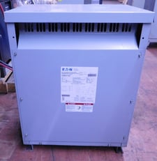 15 KVA 480 Delta Primary, 240/120 Delta Secondary, Eaton V48M22T15EE class AA transformer