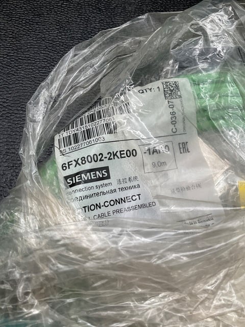 SIEMENS 6FX8002-2KE00 SIGNAL CABLE NEW
