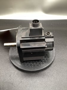 OMRON R88M-K90010F-S2 ACCURAX G5 SERVO MOTOR USED