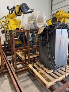 Fanuc, M-2000iA/900L, 6-Axis monster robot with R-30iB Control, 900 Kg, 4683mm reach