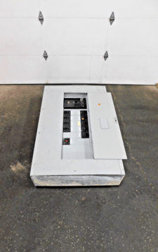 1200 Amp. General Electric, CCB, panelboard, 4 wire, 120/208 Volts, 3 phase