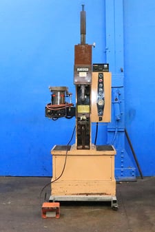 6 Ton, Haeger #HP6-C, hydraulic hardware insertion press, 8.5" stroke, 18" throat, AF-MAS vibratory feeder