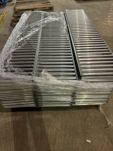 Gravity roller conveyor