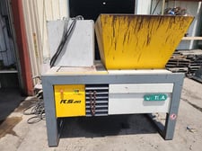 Untha #RS-40, quad-shart shredder, 40" x 30" open, 60 HP, 2013