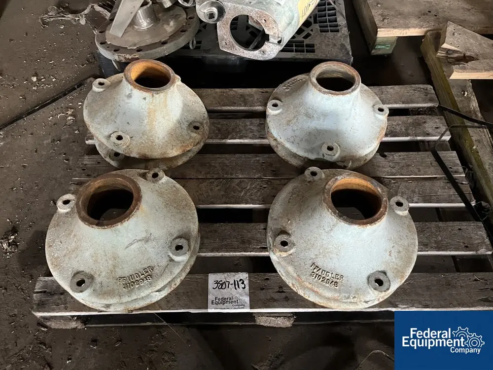 Pfaudler 3000/4000, Reactor Feet Set, 15" outside dimension, 4.3" ID foot, unused