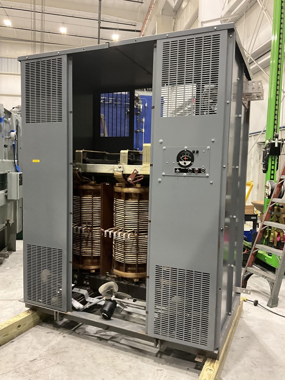 500/667 KVA 12000 Delta Primary, 208Y/120 Secondary, 3 phase, Dry Type Transformer