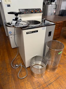 Tomy #SD-320, Speedy Autoclave w/ Dryer. 120 V., Compact Sterilizer, Lab, w/ 5 Stainless Steel baskets