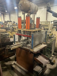 7 Ton, Airam, 4-post pneumatic cutoff press, 2.5 stroke, 13.5" between housing, 250 SPM, 24" x 20" bed, 41"