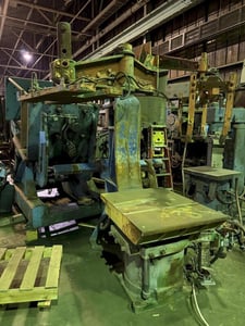 Osborn #3191-8, rotolift molding machine, S/N 10920-A, matchplate handler, no arms