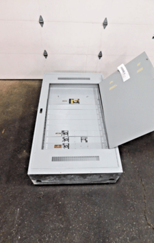 400 Amp. General Electric Spectra Series, Panelboard, 480Y/277 Volts, 3 phase, 4 W, 5 breakers