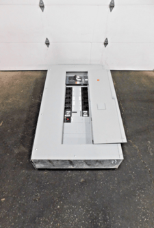 1200 Amp. General Electric CCB/-2, Panelboard, 208/120 V, 3 phase, 4 W, 14 breakers