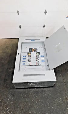 800 Amp. General Electric Spectra Series, Panelboard, 480 Volts, 3 phase, 3 W, 9 breakers
