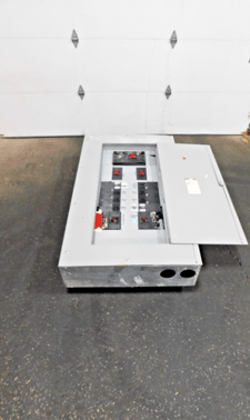 700 Amp. General Electric CCB-2, Panelboard, 480/277 Volts, 3 phase, 4 W, 13 breakers