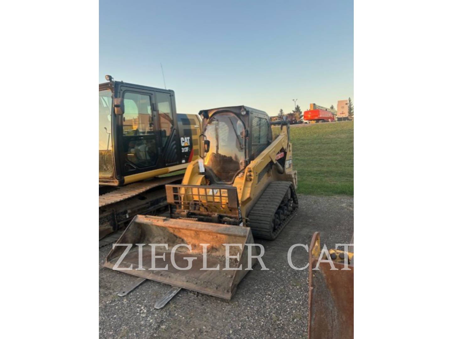 Caterpillar 257D, Track Loader, 1892 hours, S/N: EZW03099, 2019