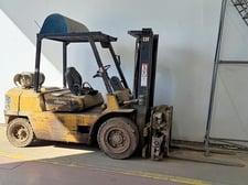 9000 lb. Caterpillar #GPL40, forklift/loader, LPG engine, 187" lift height, 2-stage mast