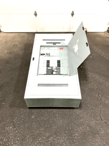 800 Amp. General Electric, Spectra Series, panelboard, 4-wire, 120/208Y Volts, 3 phase