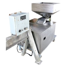 Midwest Feeder, Stainless Steel Feeder w/ Hopper, 50 units per min. per line, 24" L x 24" width x 8" H
