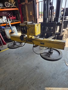 3200 lb. Acco #3200, vacuum lifter, 6' lifting arm, 44" pad adjustment